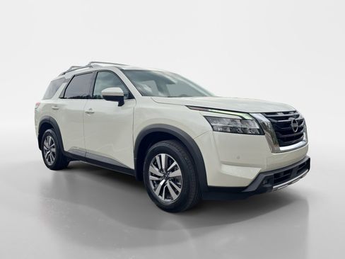 Used 2022 Nissan Pathfinder SL image 7