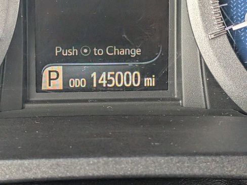 Used 2017 Toyota Sienna L image 21