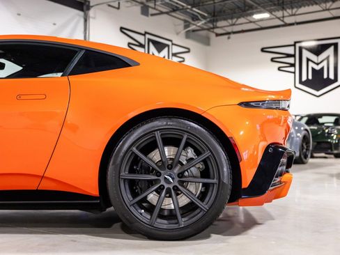 Used 2020 Aston Martin V8 Vantage Coupe image 17
