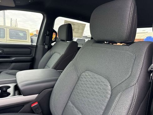 New 2026 RAM 1500 Express AWD/4WD image 21