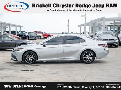 Used 2023 Toyota Camry SE image 8