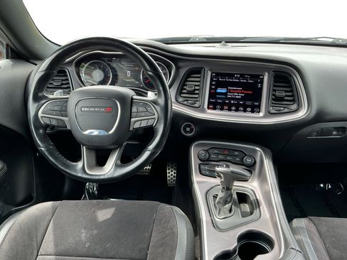 Used 2019 Dodge Challenger GT w/ Plus Package RWD image 11