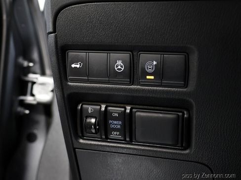 Used 2018 INFINITI QX80 4WD w/ Driver Assistance Package image 26
