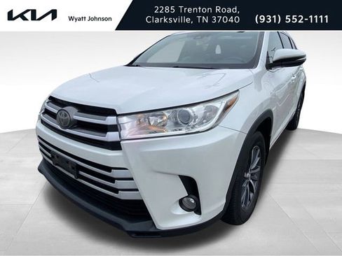 Used 2017 Toyota Highlander XLE image 1