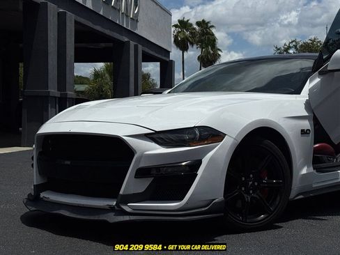 Used 2019 Ford Mustang GT w/ Black Accent Package RWD image 4