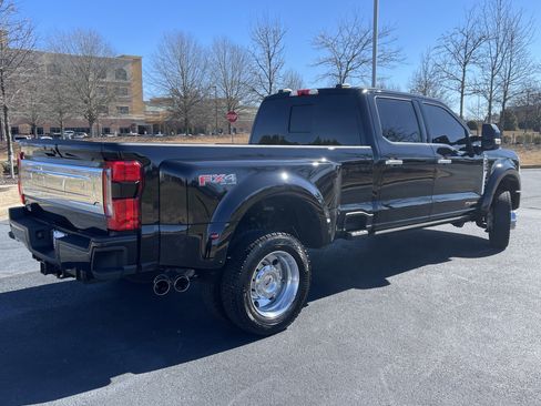Used 2025 Ford F450 Platinum w/ Platinum Plus Package image 9