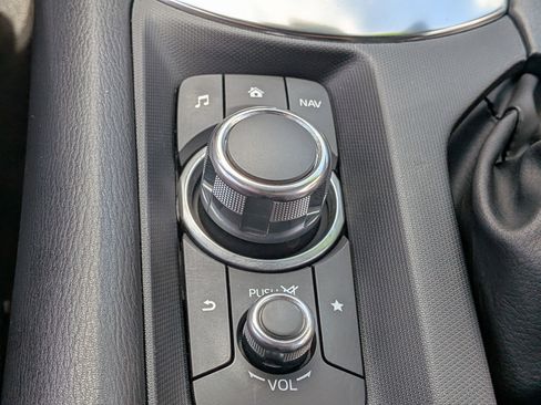 Used 2018 MAZDA MX-5 Miata Grand Touring RWD image 29