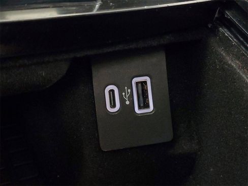 Used 2021 Lincoln Nautilus Reserve w/ Monochromatic Package image 24