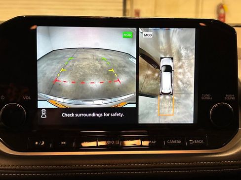 Used 2022 Nissan Rogue Platinum w/ Head-Up Display Package image 41