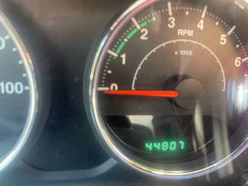 Used 2013 Jeep Wrangler Rubicon AWD/4WD image 12