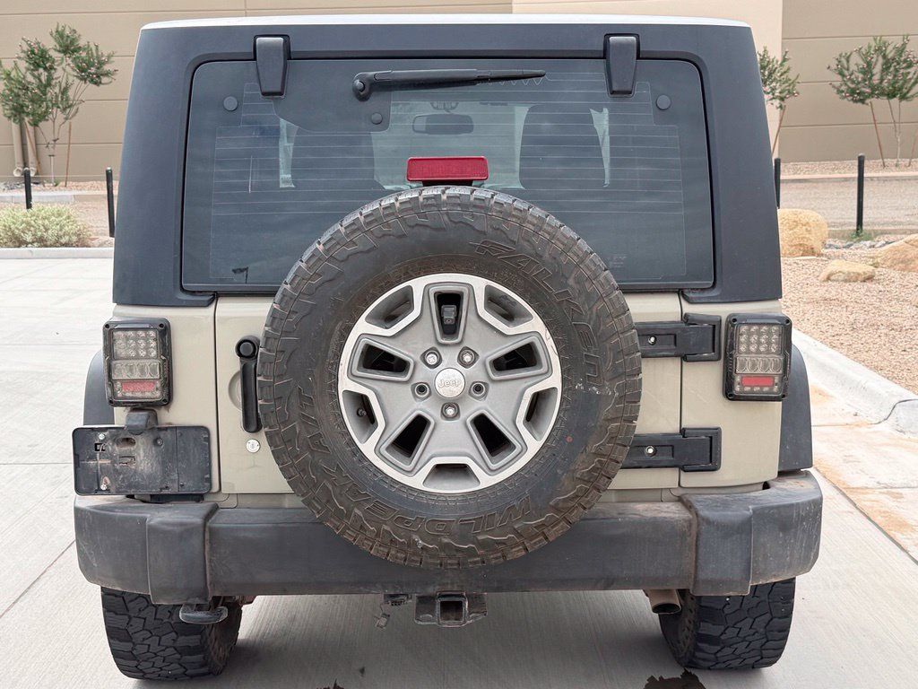 Used 2017 Jeep Wrangler Rubicon AWD/4WD image 6