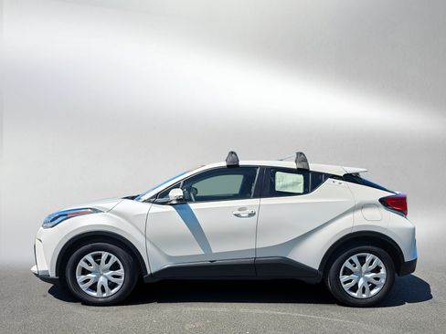 Used 2021 Toyota C-HR LE FWD image 2