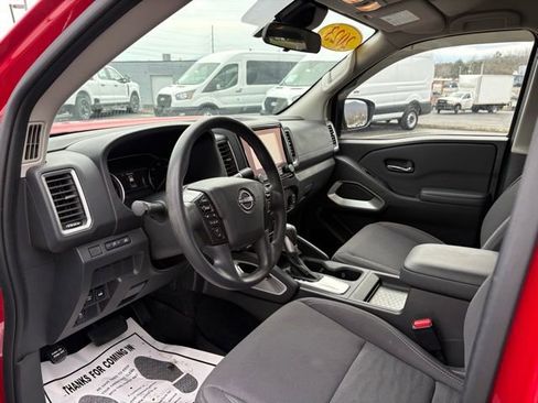 Used 2023 Nissan Frontier SV w/ Tow Package image 3