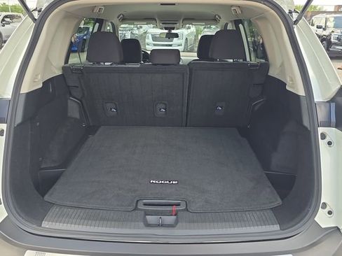 Certified 2023 Nissan Rogue SV image 10