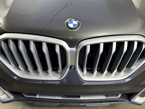 Used 2022 BMW X6 xDrive40i w/ Climate Comfort Package image 27