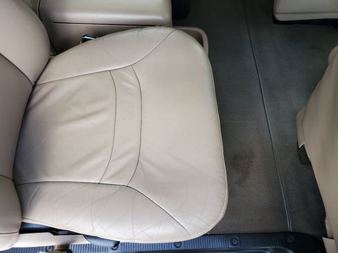 Used 2002 Ford E-150 and Econoline 150 Wagon RWD image 33
