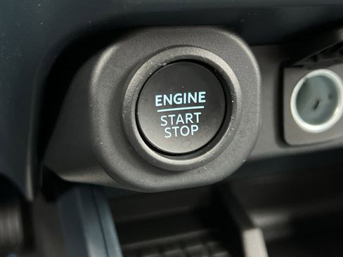 Used 2025 Ford Maverick Lariat w/ Black Appearance Package image 31