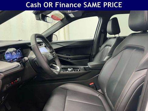 Used 2026 Jeep Cherokee Limited AWD/4WD image 16