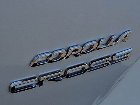 Used 2023 Toyota Corolla Cross L AWD/4WD image 30
