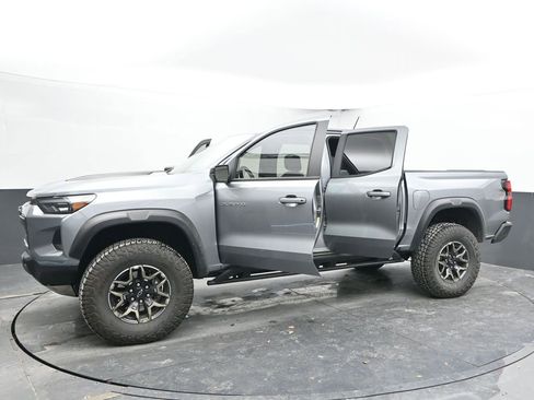 Used 2024 Chevrolet Colorado ZR2 w/ ZR2 Convenience Package III image 54
