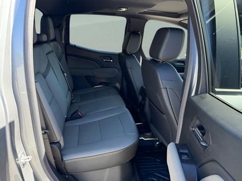 New 2026 Chevrolet Colorado ZR2 w/ Technology Package image 10