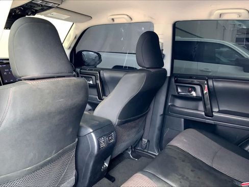 Used 2020 Toyota 4Runner TRD Off-Road AWD/4WD image 12