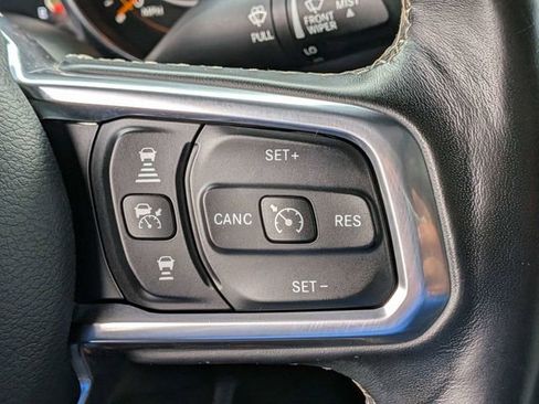 Used 2020 Jeep Gladiator Overland AWD/4WD image 28