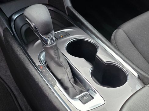 Used 2025 Chevrolet Malibu LT image 25