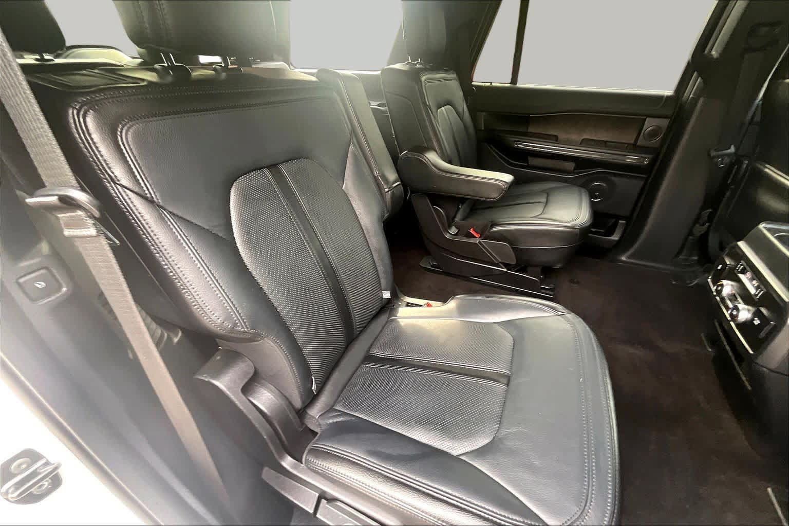 Used 2019 Ford Expedition Limited w/ Texas Edition Package RWD image 35