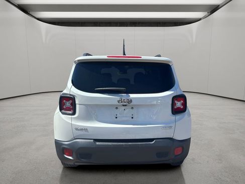 Used 2017 Jeep Renegade Latitude AWD/4WD image 3