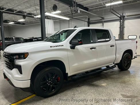 Used 2026 Chevrolet Silverado 1500 RST w/ Redline Edition image 9