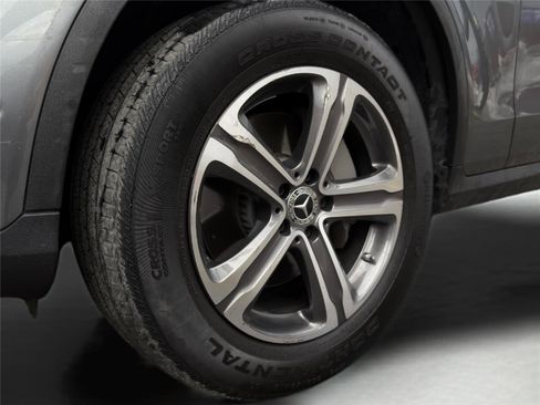 Used 2022 Mercedes-Benz GLC 300 4MATIC image 29