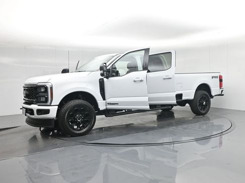 New 2026 Ford F250 Lariat w/ Black Appearance Package image 5