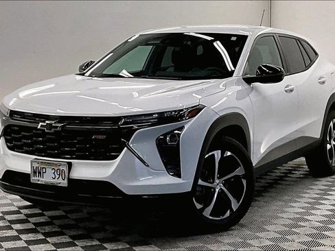 Used 2024 Chevrolet Trax RS w/ Driver Confidence Package image 1