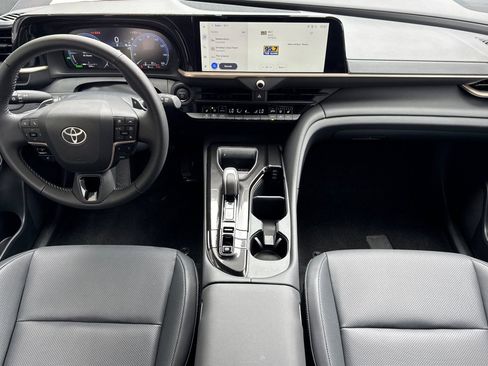 Certified 2026 Toyota Crown Signia AWD/4WD image 13