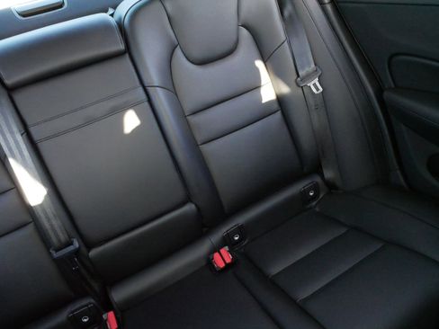 Used 2025 Volvo S60 B5 Core image 14