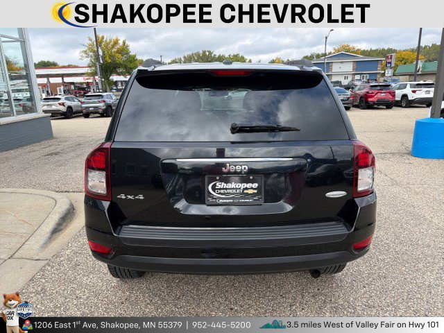Used 2016 Jeep Compass Latitude AWD/4WD image 3