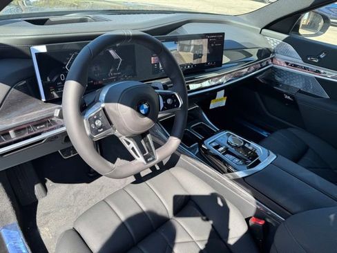 New 2026 BMW 760i xDrive w/ Premium Package AWD/4WD image 15