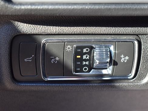 Used 2021 Lincoln Corsair AWD image 24