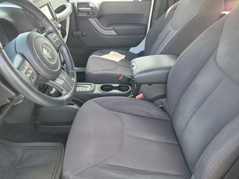 Used 2014 Jeep Wrangler Sport w/ Connectivity Group AWD/4WD image 14