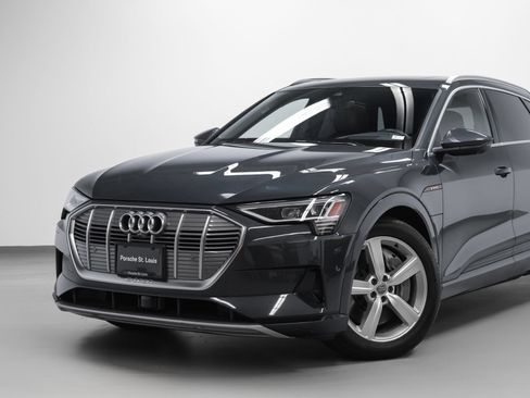 Used 2019 Audi e-tron Prestige AWD/4WD image 7