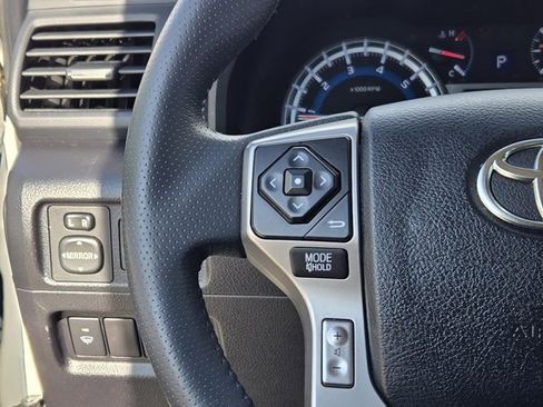 Used 2018 Toyota 4Runner SR5 image 27