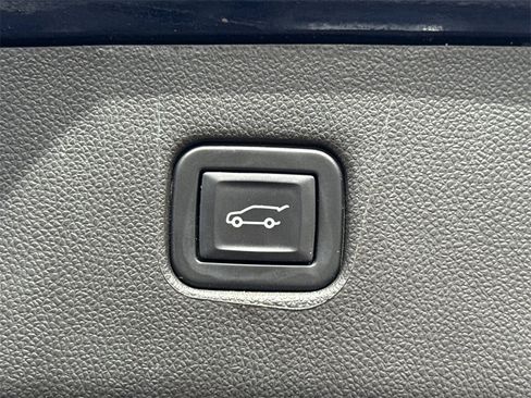 Used 2022 Chevrolet Blazer Premier image 18