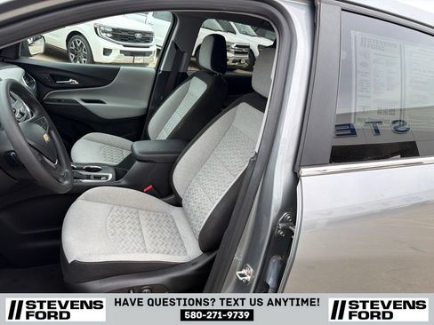 Used 2023 Chevrolet Equinox LT FWD image 12
