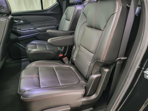 Used 2023 Chevrolet Traverse RS AWD/4WD image 12