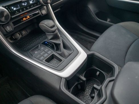 Used 2025 Toyota RAV4 LE image 17