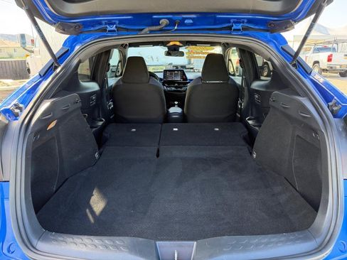 Used 2020 Toyota C-HR image 42