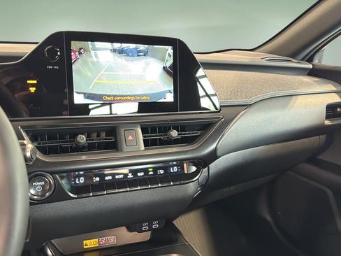 Used 2025 Lexus UX 300h AWD w/ Accessory Package (Z2) image 31