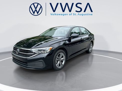 Used 2024 Volkswagen Jetta SE FWD image 3
