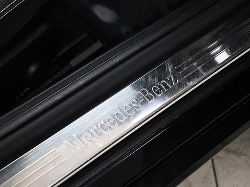 Used 2013 Mercedes-Benz SLK 250 image 31